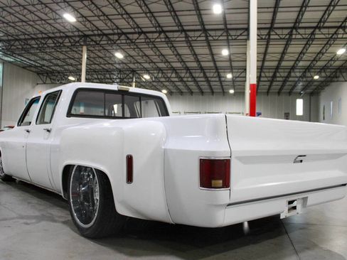 Used 1988 Chevrolet Silverado 3500 2WD Crew Cab image 20