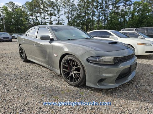Used 2017 Dodge Charger R/T Scat Pack RWD image 5