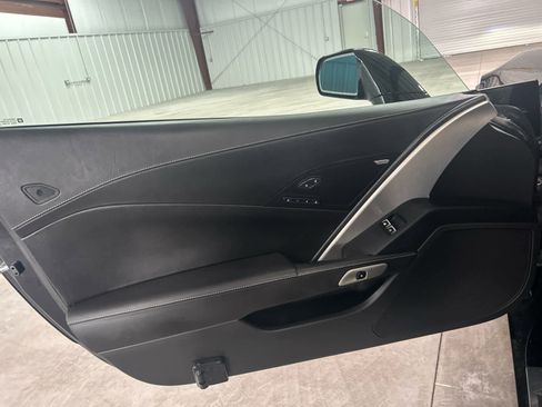 Used 2015 Chevrolet Corvette Z06 w/ 3LZ Preferred Equipment Group image 11