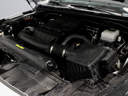 Certified 2024 Nissan Frontier SV w/ SV Convenience Package image 19