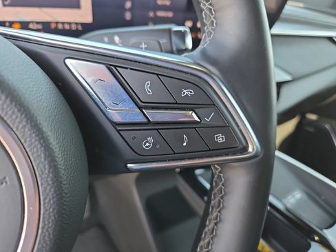 Used 2025 Buick Enclave Preferred FWD image 18