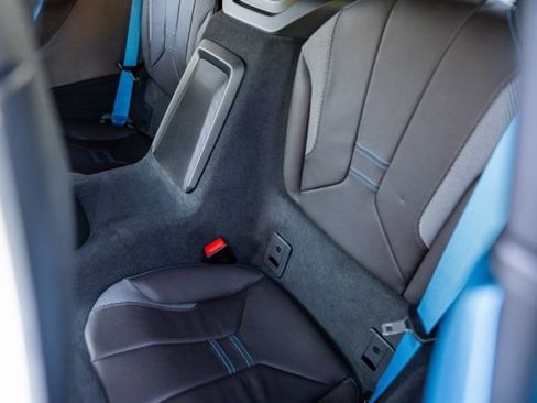 Used 2020 BMW i8 Coupe AWD/4WD image 52