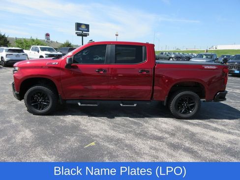 Certified 2022 Chevrolet Silverado 1500 LT Trail Boss w/ Safety Package AWD/4WD image 2
