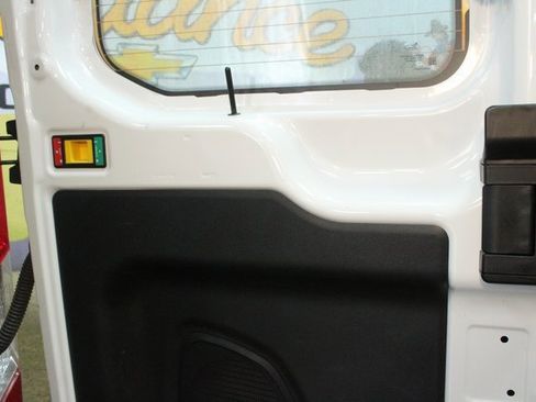 Used 2023 Ford Transit 250 Low Roof AWD image 14