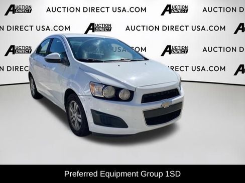 Used 2016 Chevrolet Sonic LT image 2