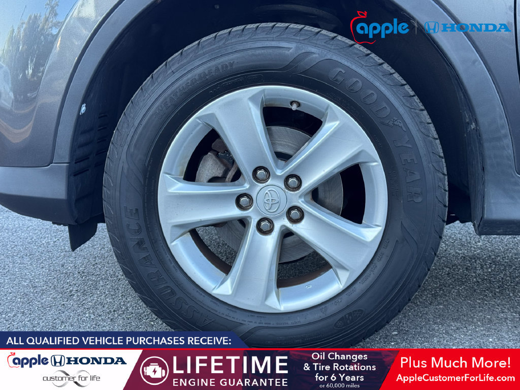 Used 2014 Toyota RAV4 XLE AWD/4WD image 6