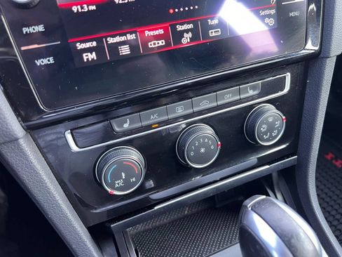 Used 2021 Volkswagen GTI SE FWD image 41