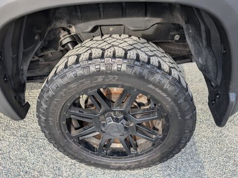 Used 2017 Toyota Tundra SR5 w/ SR5 Upgrade Package image 10