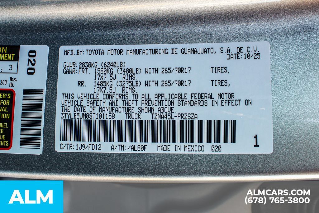 Used 2025 Toyota Tacoma TRD Off-Road AWD/4WD image 38