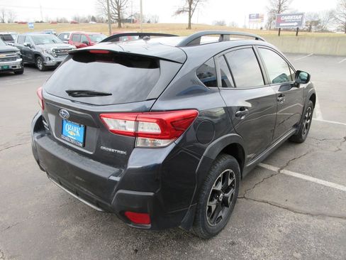 Used 2018 Subaru Crosstrek 2.0i image 5