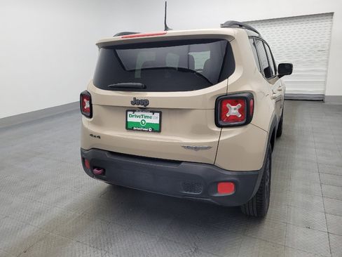 Used 2017 Jeep Renegade Trailhawk image 7