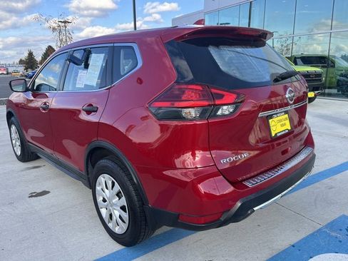 Certified 2017 Nissan Rogue S image 6