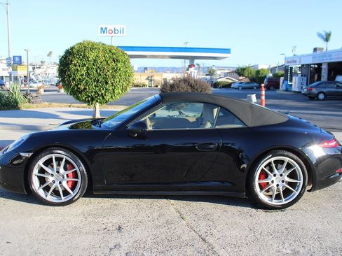 Used 2014 Porsche 911 Carrera 4S AWD/4WD image 12