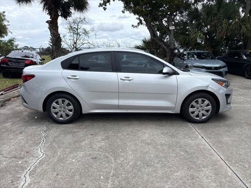 Used 2022 Kia Rio S image 5