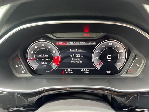 Used 2025 Audi Q3 2.0T Premium Plus w/ Premium Plus Package AWD/4WD image 13