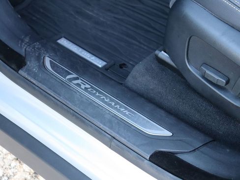 Used 2018 Land Rover Range Rover Velar R-Dynamic SE image 45