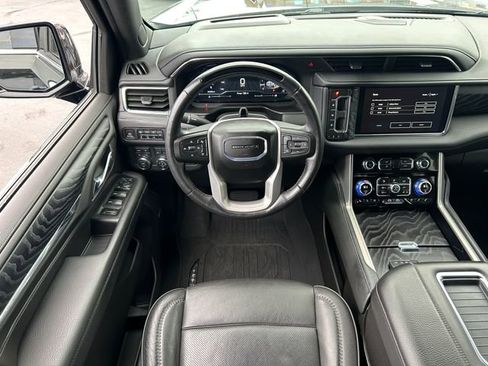 Used 2024 GMC Yukon Denali w/ Denali Reserve Package AWD/4WD image 29