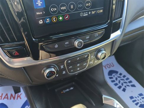 Certified 2022 Chevrolet Traverse LT image 17