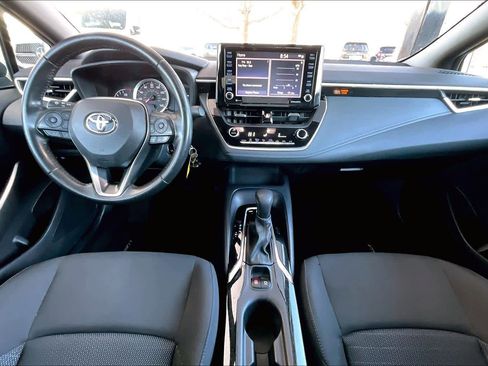 Used 2022 Toyota Corolla SE image 16