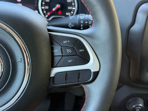 Used 2020 Jeep Renegade Trailhawk w/ Popular Equipment Group image 13