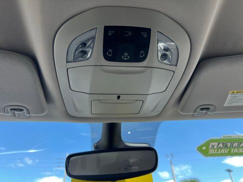 Used 2023 Chrysler Pacifica Touring-L FWD image 36