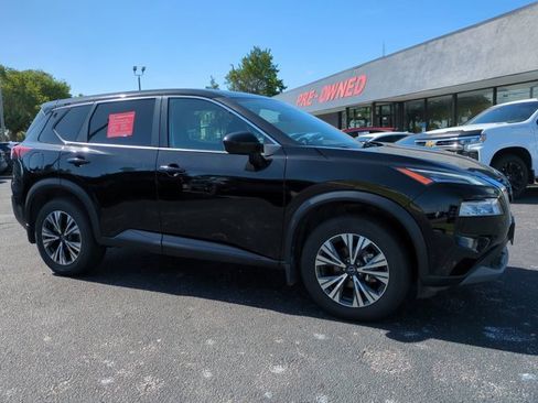 Certified 2023 Nissan Rogue SV image 2