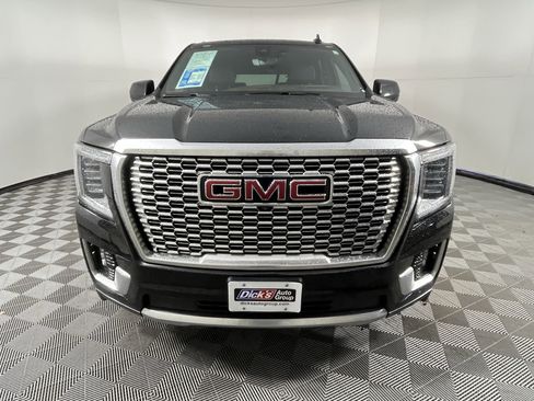 Used 2021 GMC Yukon Denali w/ Denali Premium Package image 8