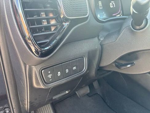 Certified 2025 Kia Soul GT-Line FWD image 7
