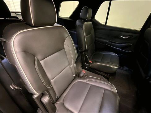 Used 2023 Chevrolet Traverse Premier AWD/4WD image 23