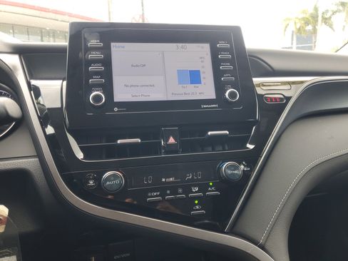 Certified 2023 Toyota Camry SE FWD image 25