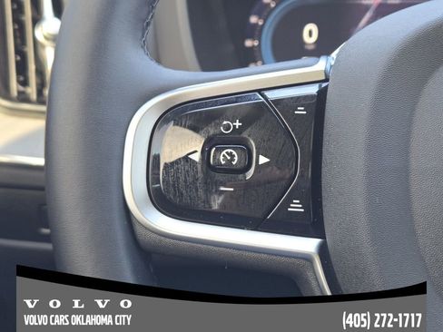 Certified 2025 Volvo XC60 B5 Plus w/ Protection Package Premier image 27