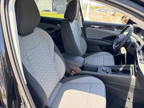 Used 2025 Volkswagen Tiguan S AWD/4WD image 13