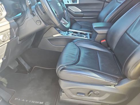 Used 2020 Ford Explorer Platinum w/ Premium Technology Package AWD/4WD image 16