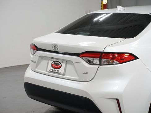 Used 2024 Toyota Corolla LE FWD image 9