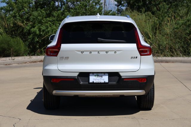 Used 2025 Volvo XC40 B5 Core w/ Climate Package AWD/4WD image 7