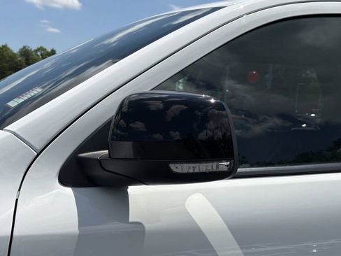 Used 2024 Dodge Durango GT RWD image 30