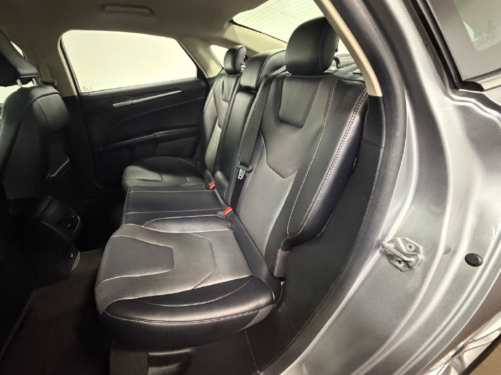 Used 2020 Ford Fusion Energi Titanium FWD image 8