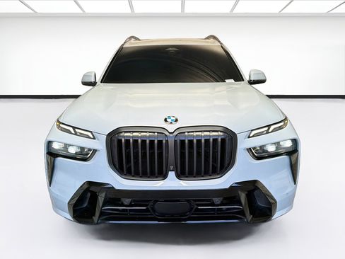 Used 2024 BMW X7 xDrive40i w/ M Sport Package AWD/4WD image 2