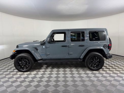 Used 2024 Jeep Wrangler Unlimited Sahara w/ Safety Group AWD/4WD image 9
