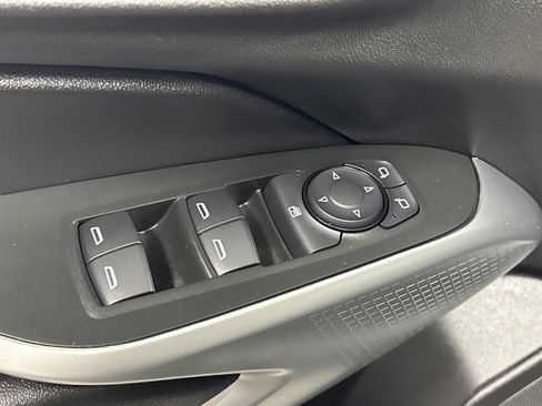 Used 2026 Chevrolet Trax LS w/ LS Convenience Package FWD image 15