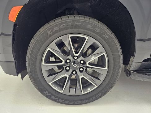 Used 2022 Chevrolet Tahoe LT w/ LT Signature Package image 7