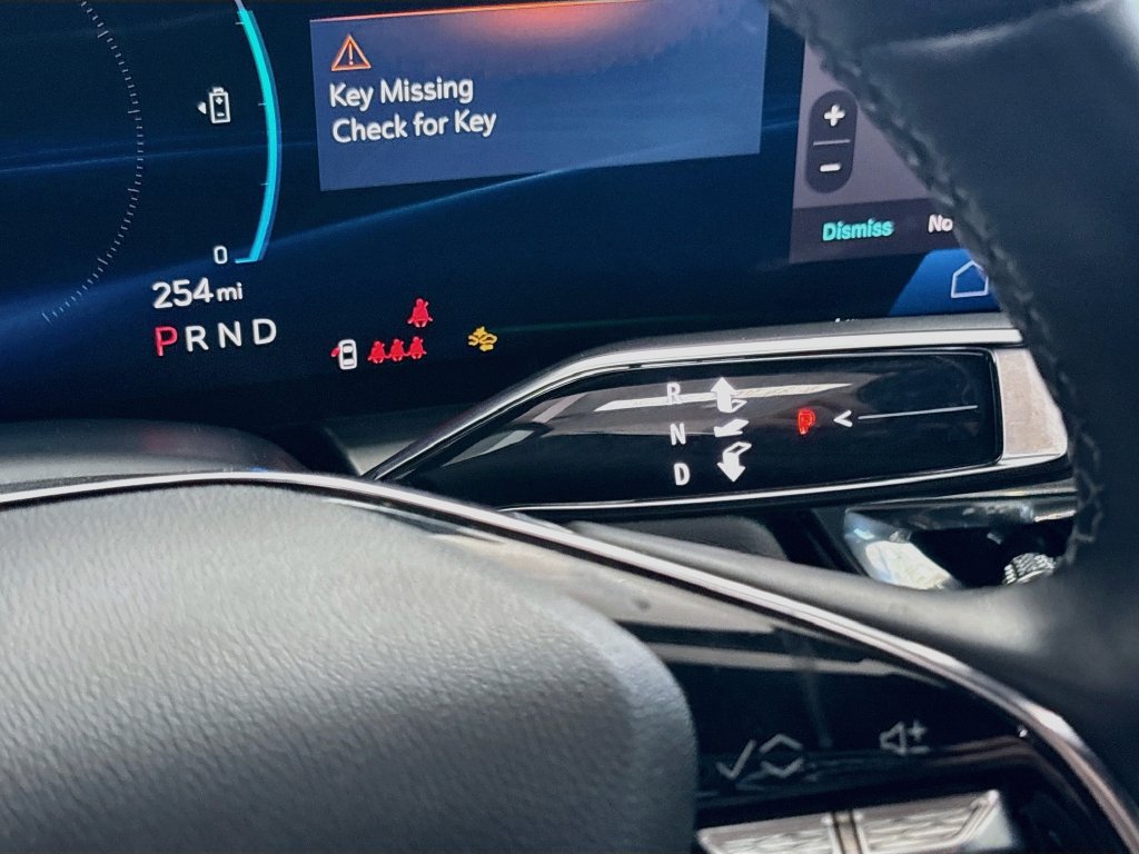 Used 2024 Cadillac Lyriq Luxury AWD/4WD image 45