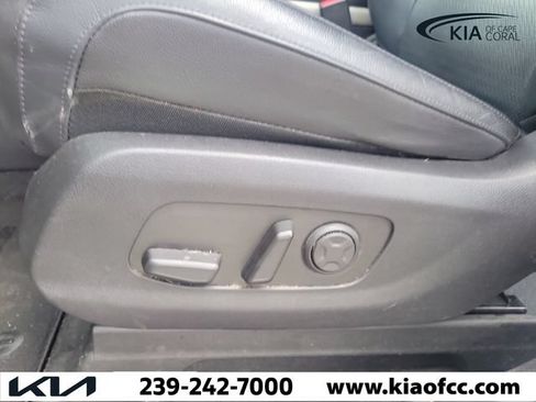Used 2022 Kia Carnival SX Prestige FWD image 24