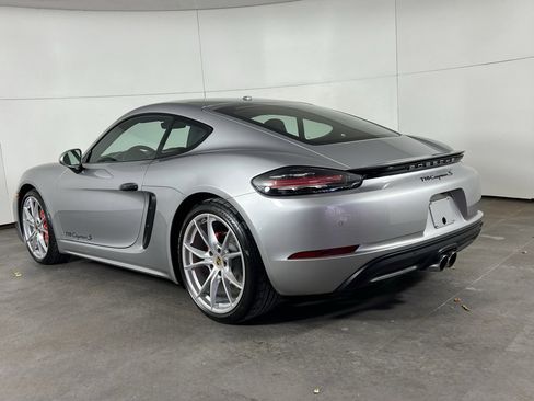 Certified 2022 Porsche 718 Cayman S image 3