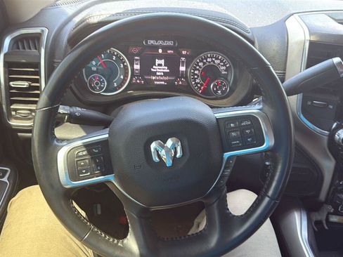 Used 2022 RAM 2500 Laramie AWD/4WD image 3