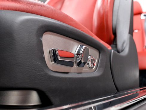 Used 2017 Rolls-Royce Dawn RWD image 67