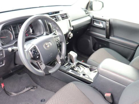 Certified 2023 Toyota 4Runner TRD Off-Road image 10