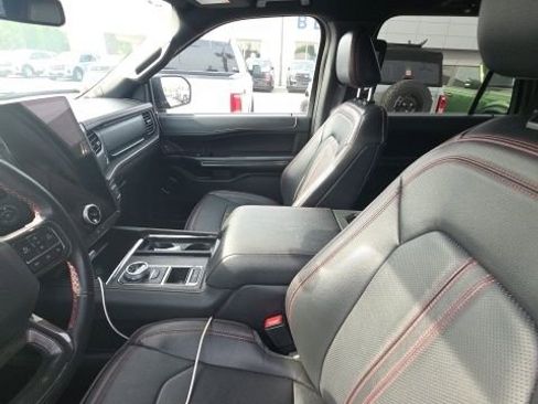 Used 2023 Ford Expedition Limited RWD image 11
