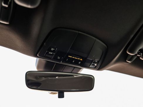 Used 2019 Porsche 718 Cayman RWD image 18