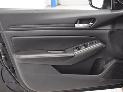 Used 2025 Nissan Altima 2.5 SV FWD image 20